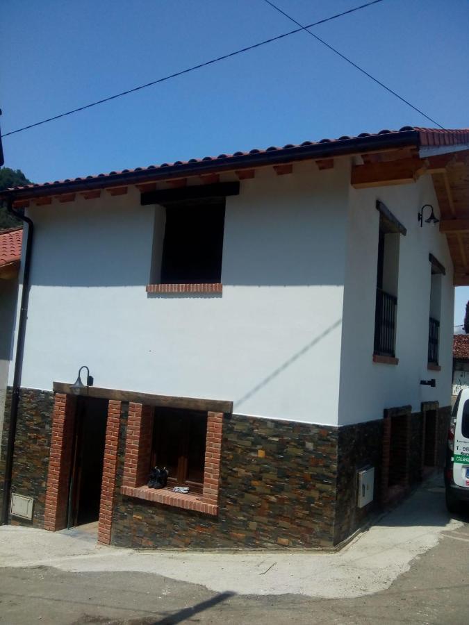 Casa Rural Gueilones, Parque Natural De Ponga Sobrefoz Buitenkant foto
